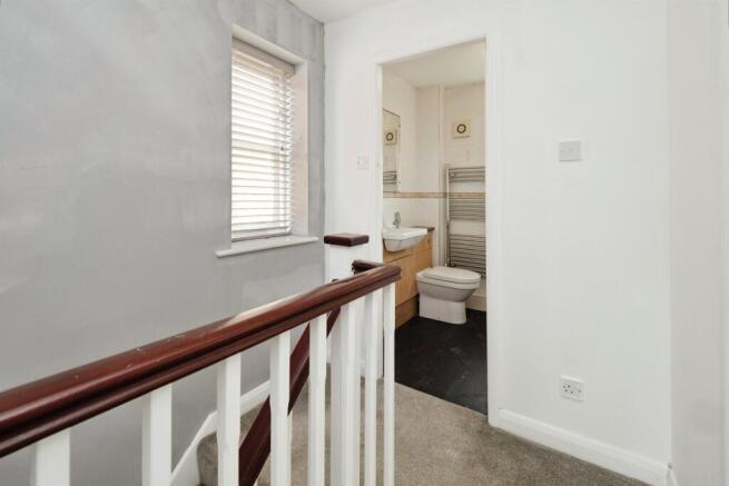 3 bed Semi-Detached for sale Image 7