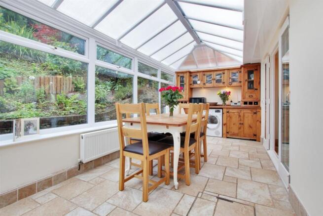 Dining Room.jpg