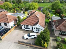37, Central Avenue, Stanford-le-hope SS17 7NG