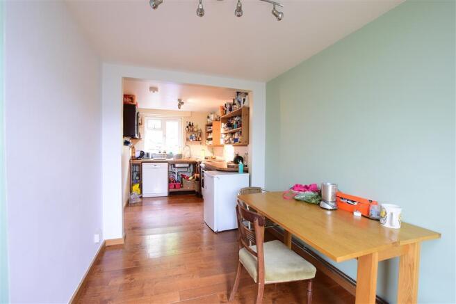 Kitchen/ Dining Room