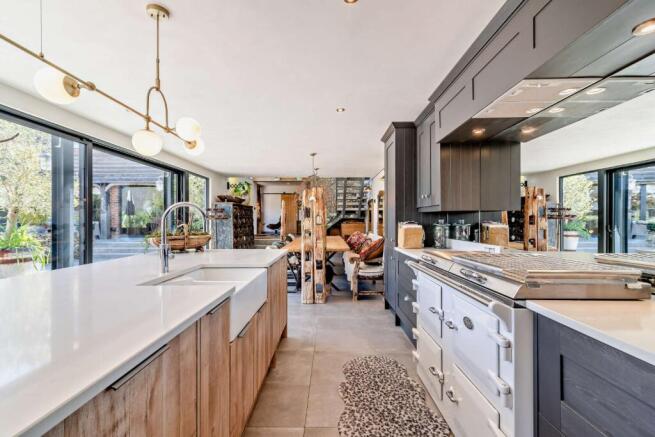 Kitchen/Dining
