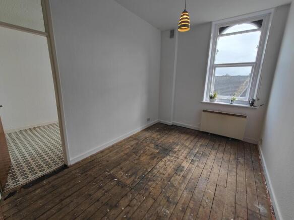 2 bed Apartment for sale Image 4