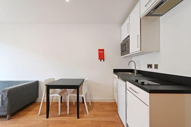 2 bed Apartment for sale Image 7