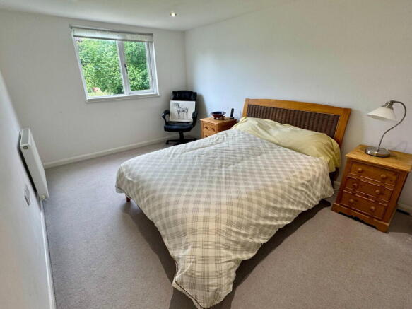 3 bed Semi-Detached Bungalow for sale Image 11