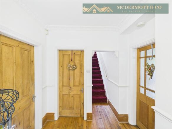 4 bed Detached for sale Image 11