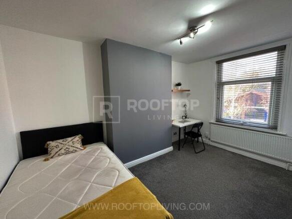 4 bed House Share to rent Image 9