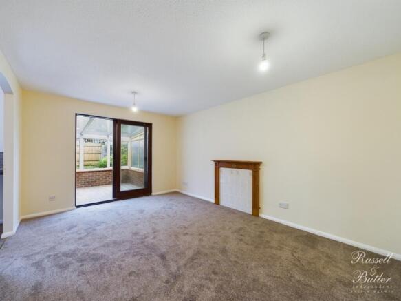 CAM01995G0-PR0237-STILL014