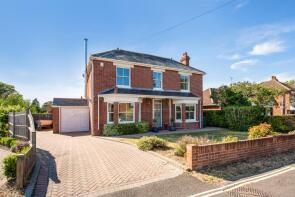 Glenhurst, Allotment Road, Sarisbury Green, Southampton SO31 7AP