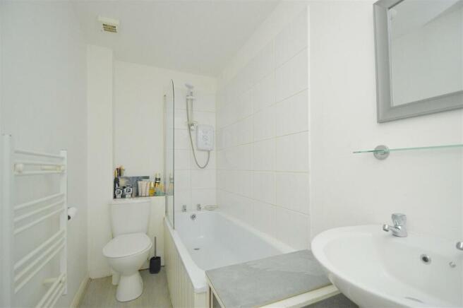 Bathroom.jpg