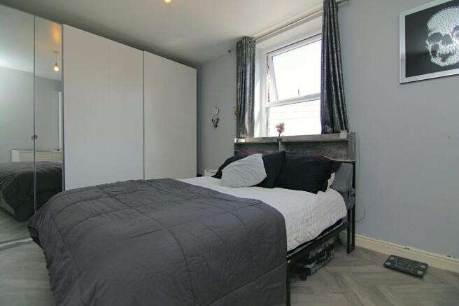 4 bed Terraced for sale Image 9