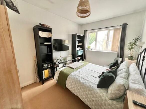 2 bed Apartment to rent Image 7