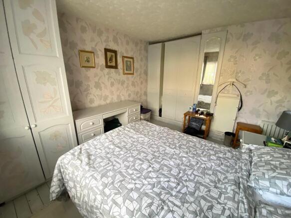 Bedroom 1 wardrob...