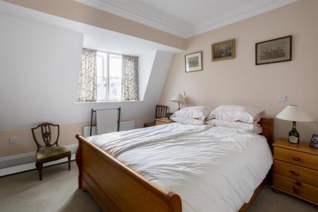 3 bed Town House for sale Image 10