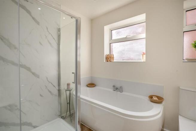 8524592-interior34.jpg