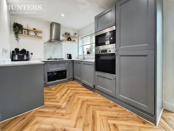 3 bed Semi-Detached for sale Image 3