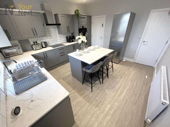 1 bed House Share to rent Image 7