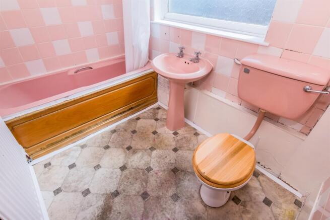 Ground Floor Bathroom: