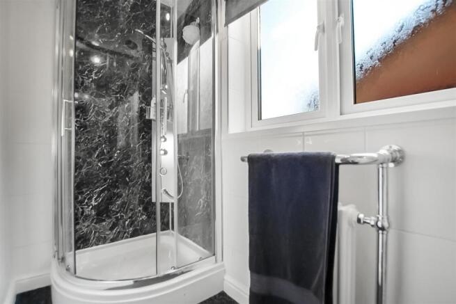 Shower Room (1).jpg