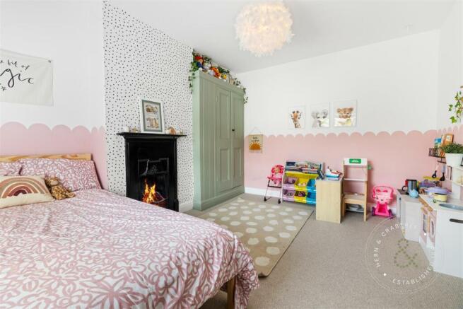 St Martins Road, Caerphilly, Hern Crabtree (25).jp