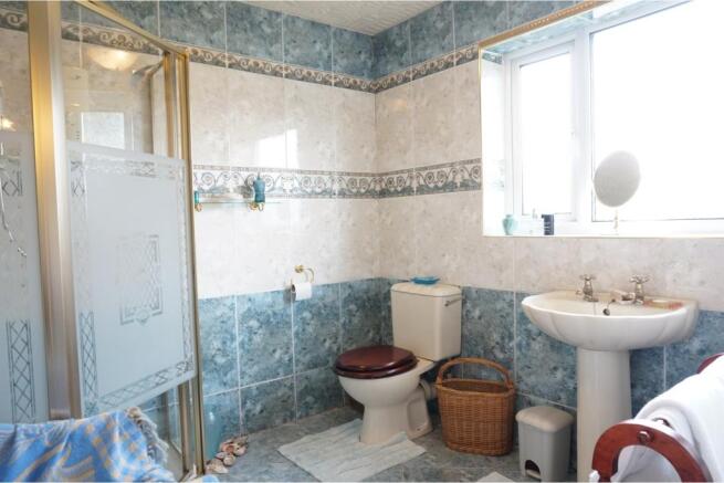 Master En-suite