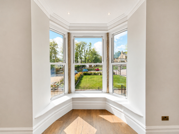 2 bed Ground Flat to rent Image 5