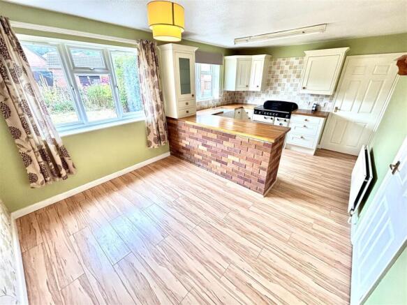 Open Plan Kitchen and Dining Room