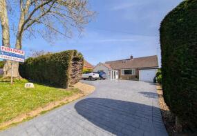 22, The Wheatridge, Gloucester GL4 4DH