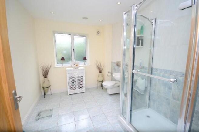 Ensuite