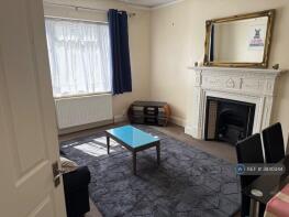 Flat B, 19, Waverley Grove, Southsea PO4 0PZ