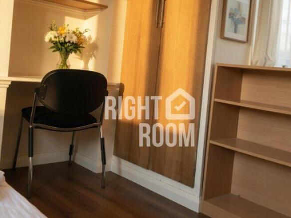 room-1-7-fountains-close-bn1-7br-1064527