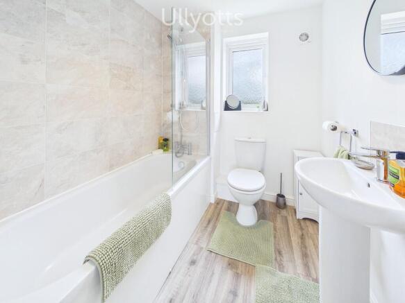 2 bed Semi-Detached for sale Image 11