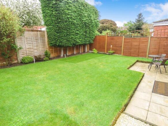 GARDEN.JPG