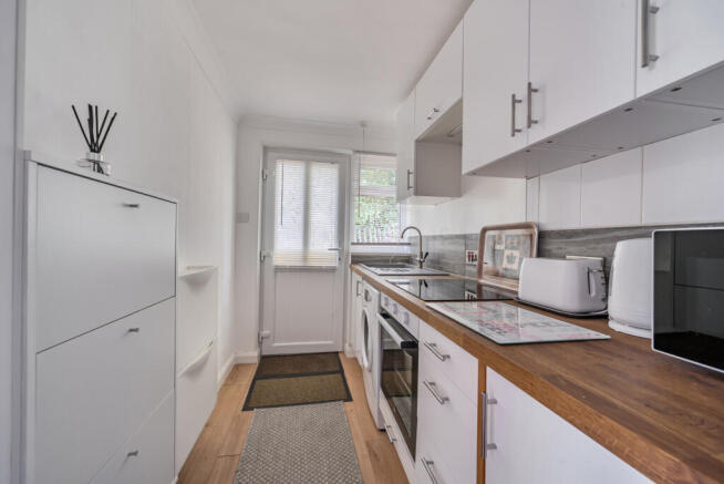 1377064-15-690e1b...