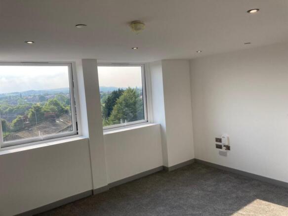 1 bed Apartment to rent Image 5