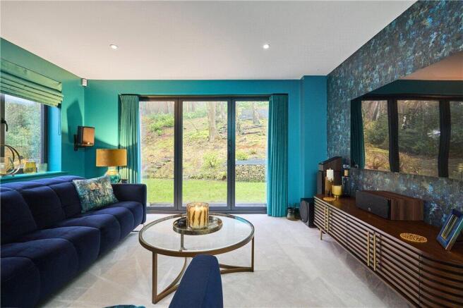5 bed Detached for sale Image 5