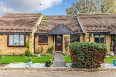 Pegasus Court, Abbots Langley, WD5
