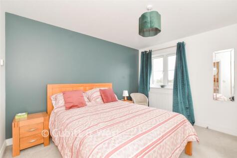 Sandpiper Road, Chichester, West Sussex
