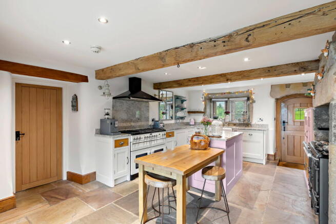 4 bed Farm House for sale Image 7
