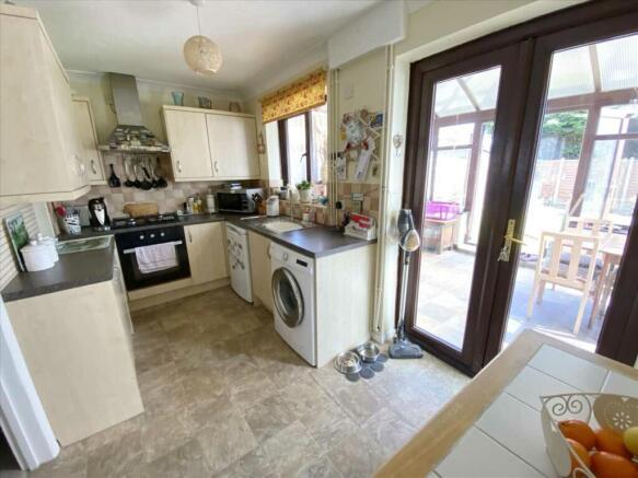 Dining Kitchen: