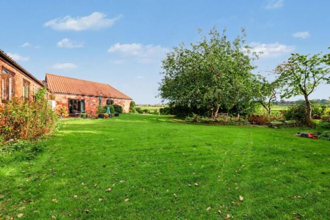 Sutton Lane, Dingley, LE16 photo 2