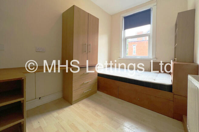 5 bed Terraced to rent Image 12