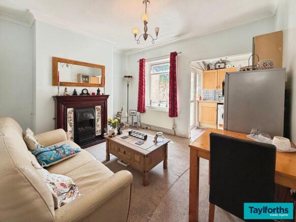 3 bed Terraced for sale Image 4