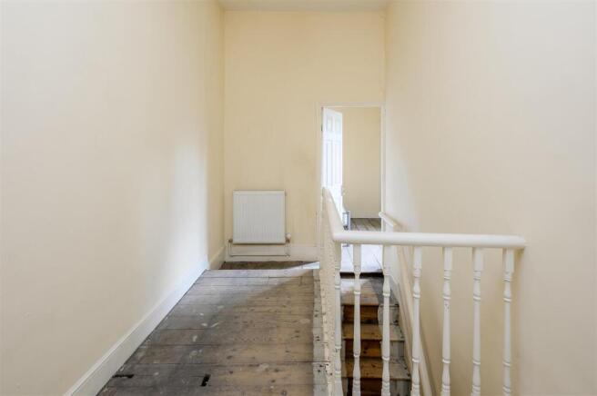 3 bed Terraced for sale Image 12