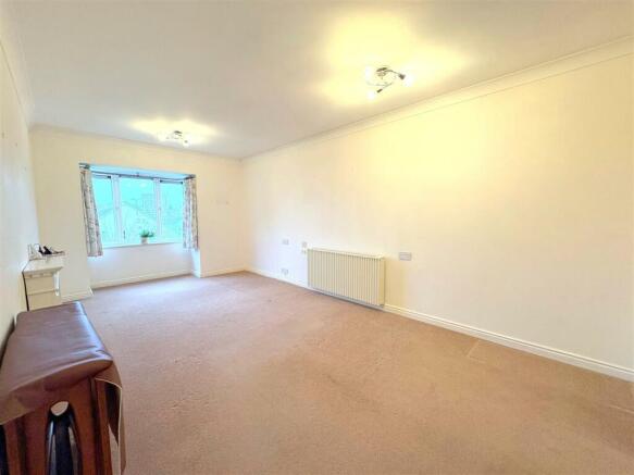 Living Room - 1 New.jpg