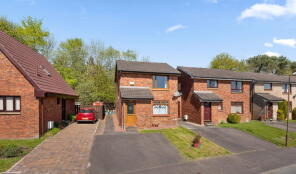 98, Kirkfield East, Livingston Village, Livingston EH54 7BB