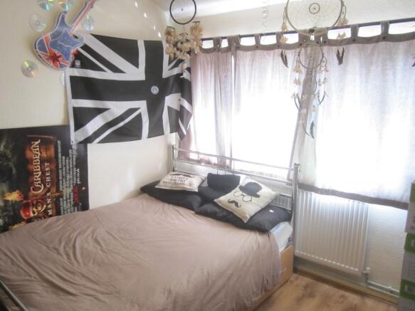 BEDROOM 2