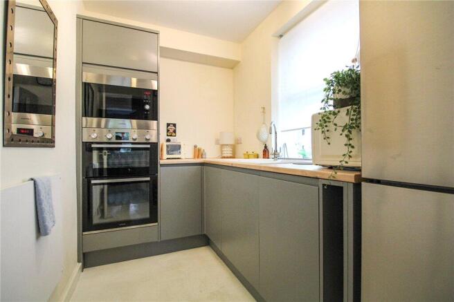 2 bed Apartment for sale Image 5
