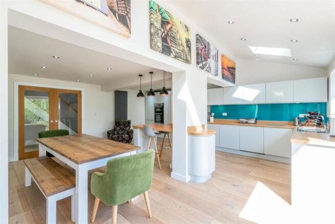 Open-plan Kitchen