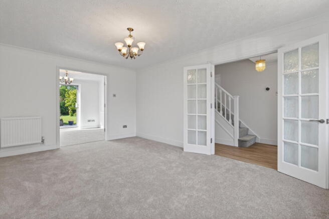 Chatsworth Drive, Market Harborough, LE16 8BS photo 4
