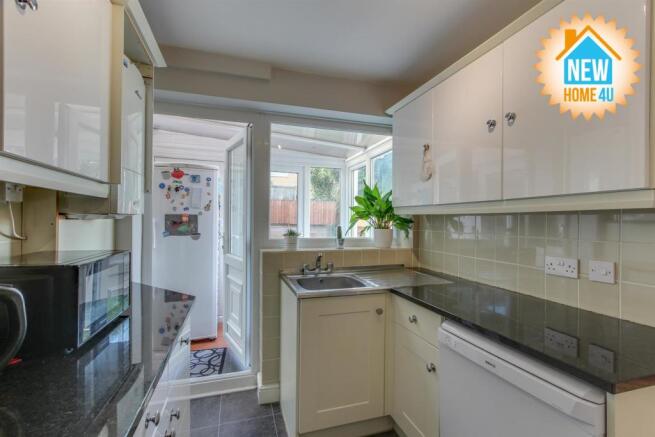 KITCHEN: